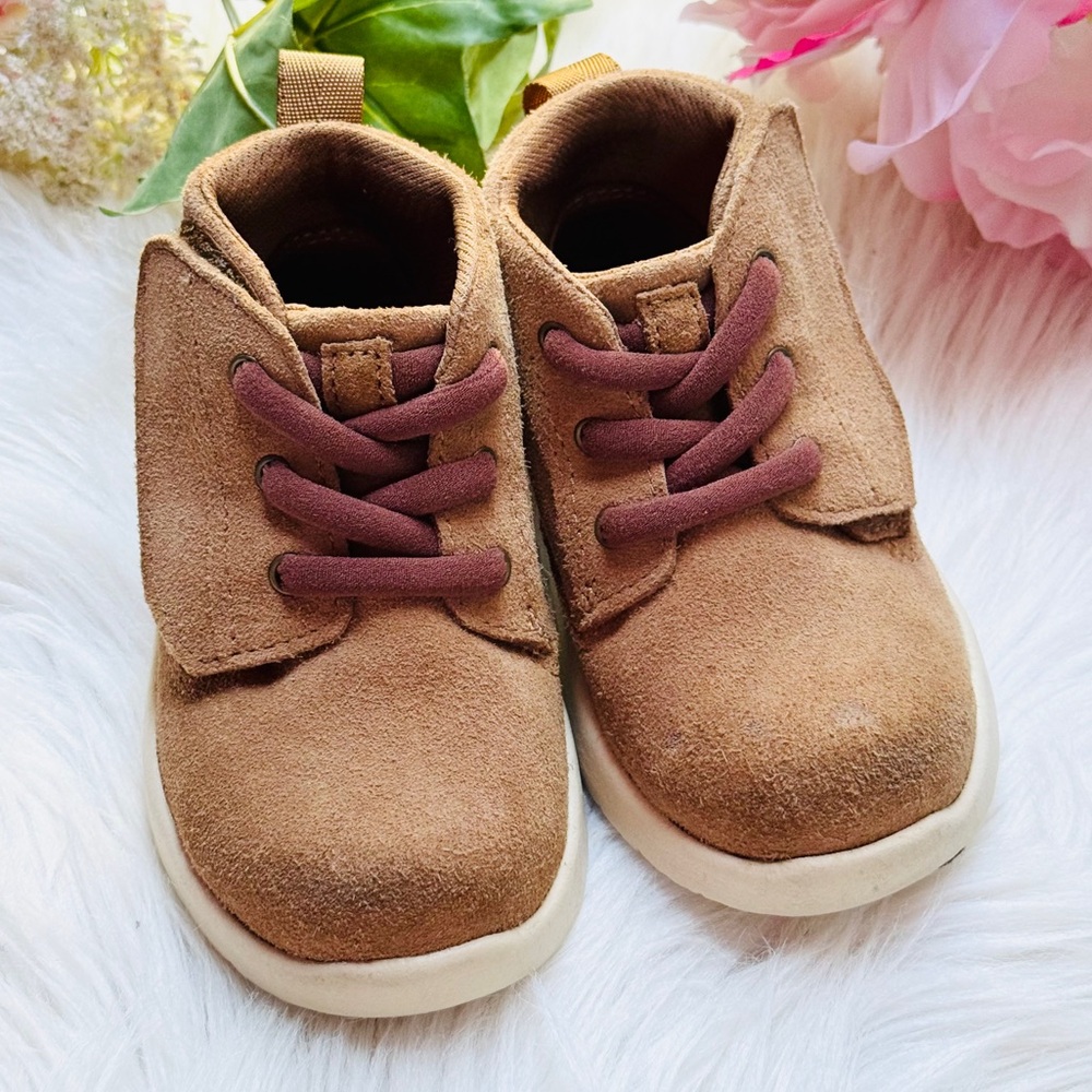 Toddler UGG Canoe Chukka Boots - Picture 3 of 6